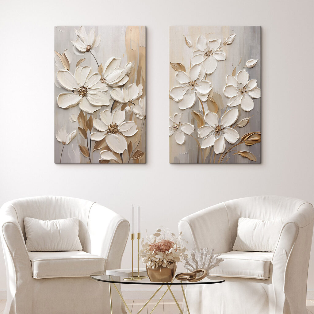 Ramos de flores brancas num interior