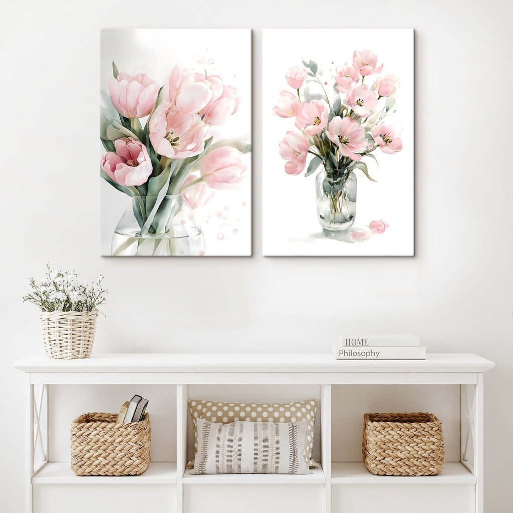 Tulipas cor-de-rosa em vidro num interior