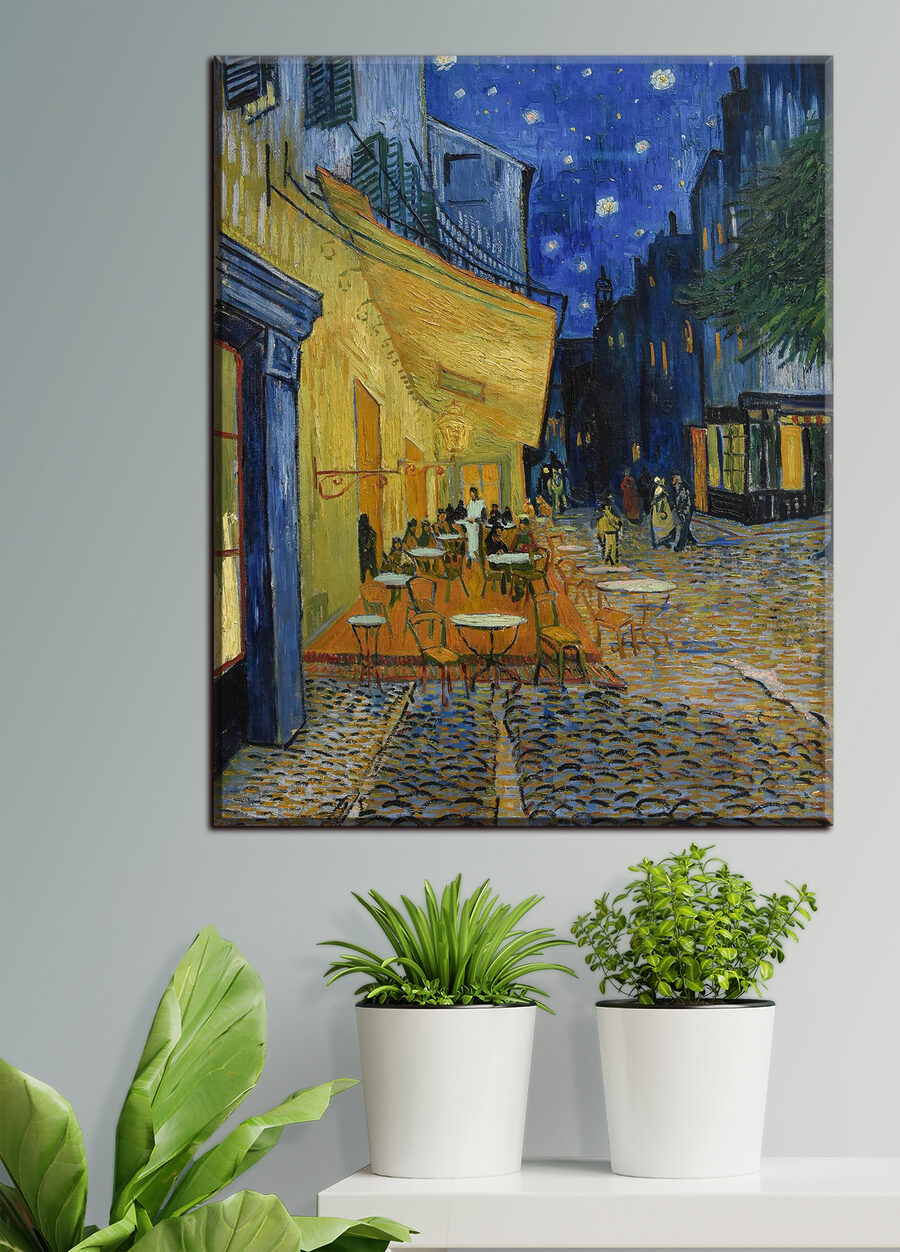 Esplanada à noite num interior