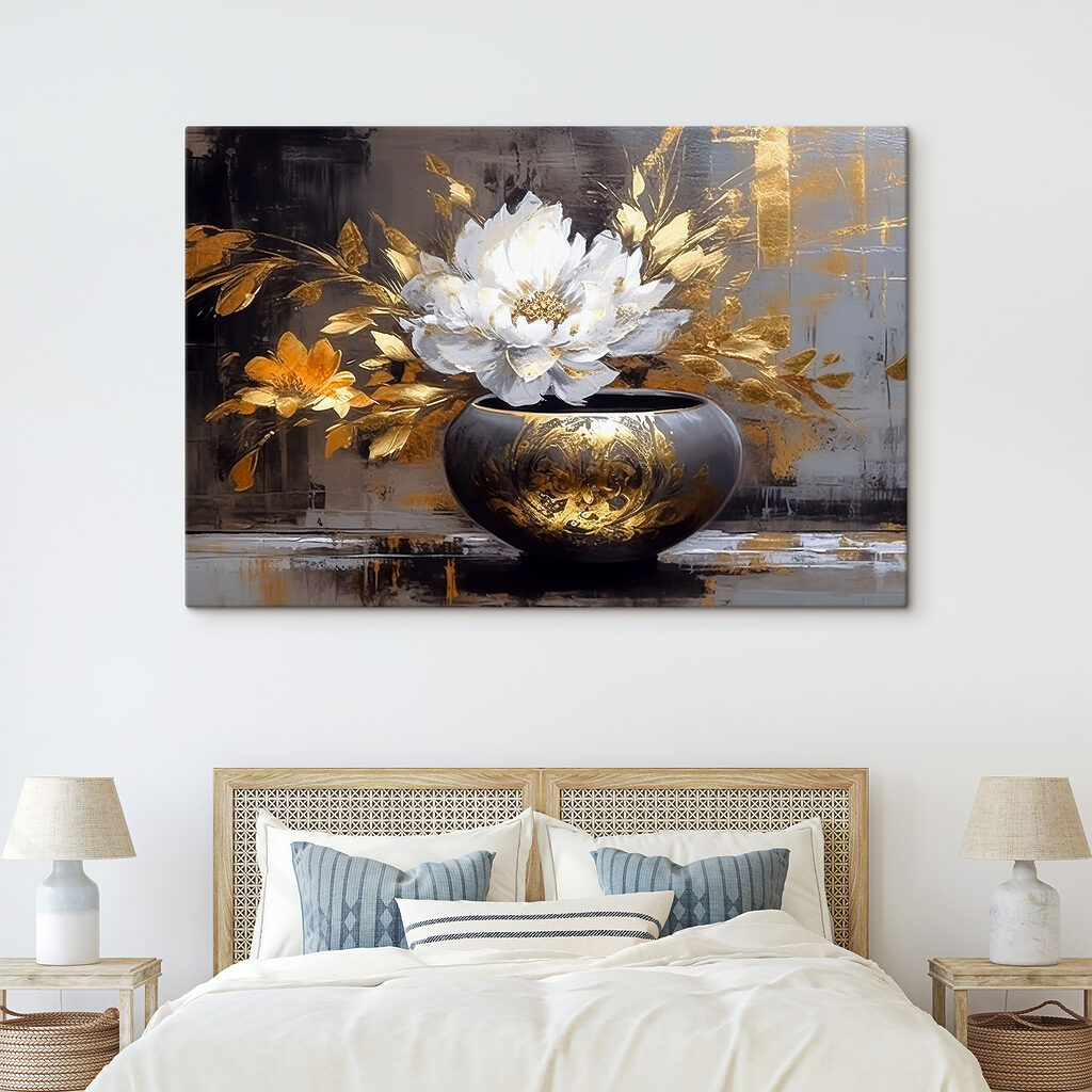 Flor branca, vaso dourado — interior 3