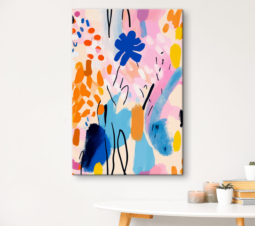 Formas coloridas em hastes — interior 1