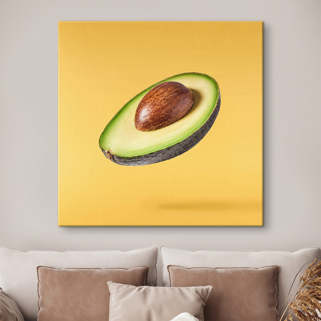 Abacate sobre amarelo — interior 4