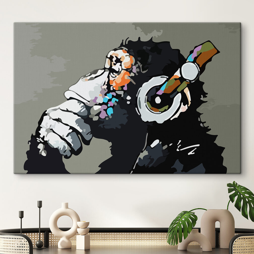 Macaco com auscultadores — interior 1
