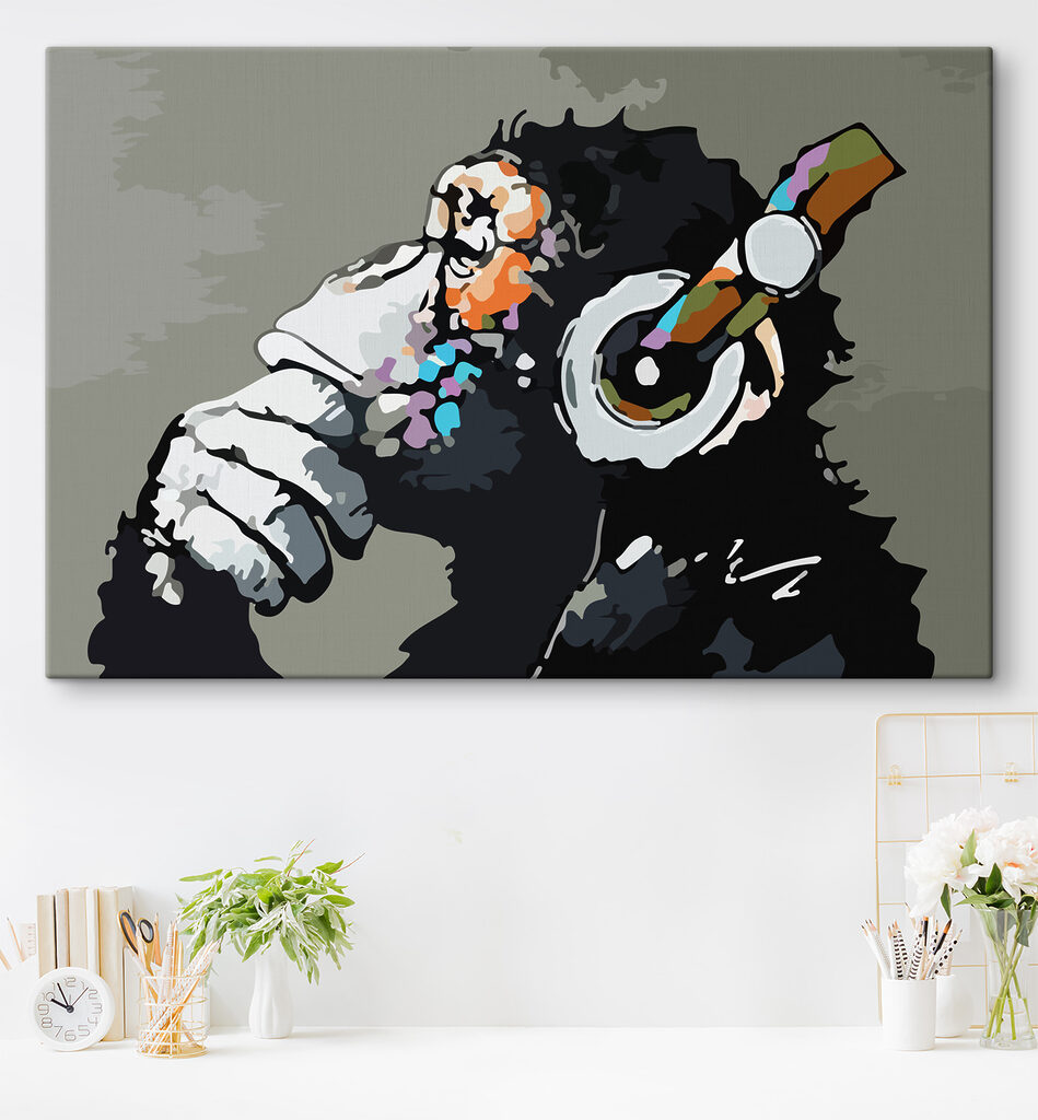 Macaco com auscultadores — interior 3