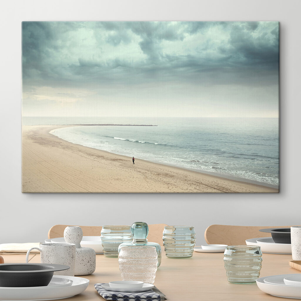 Praia larga sob nuvens — interior 3