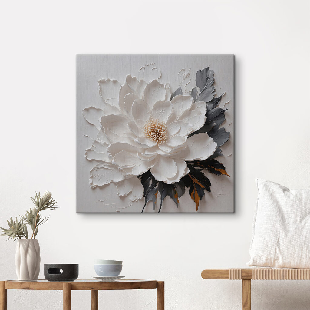 Flor branca, folhas escuras — interior 2