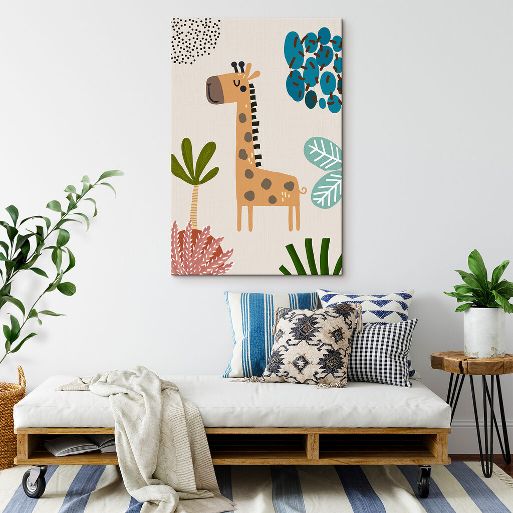 Girafa entre folhas pontilhadas — interior 2