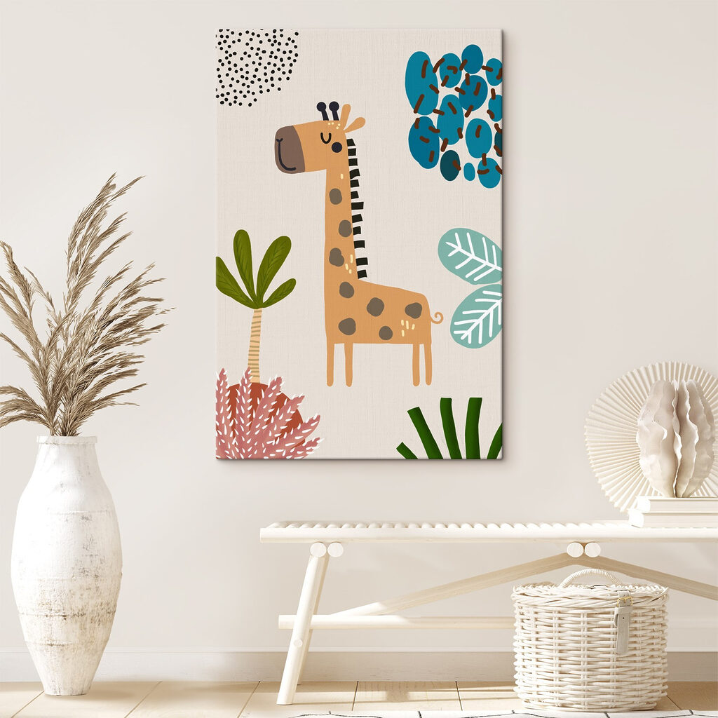 Girafa entre folhas pontilhadas — interior 3