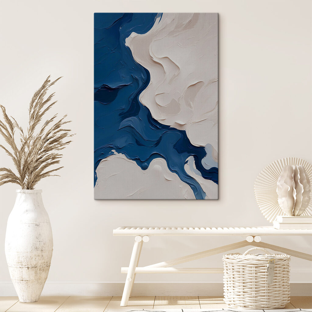 Azul-escuro entre camadas brancas — interior 3