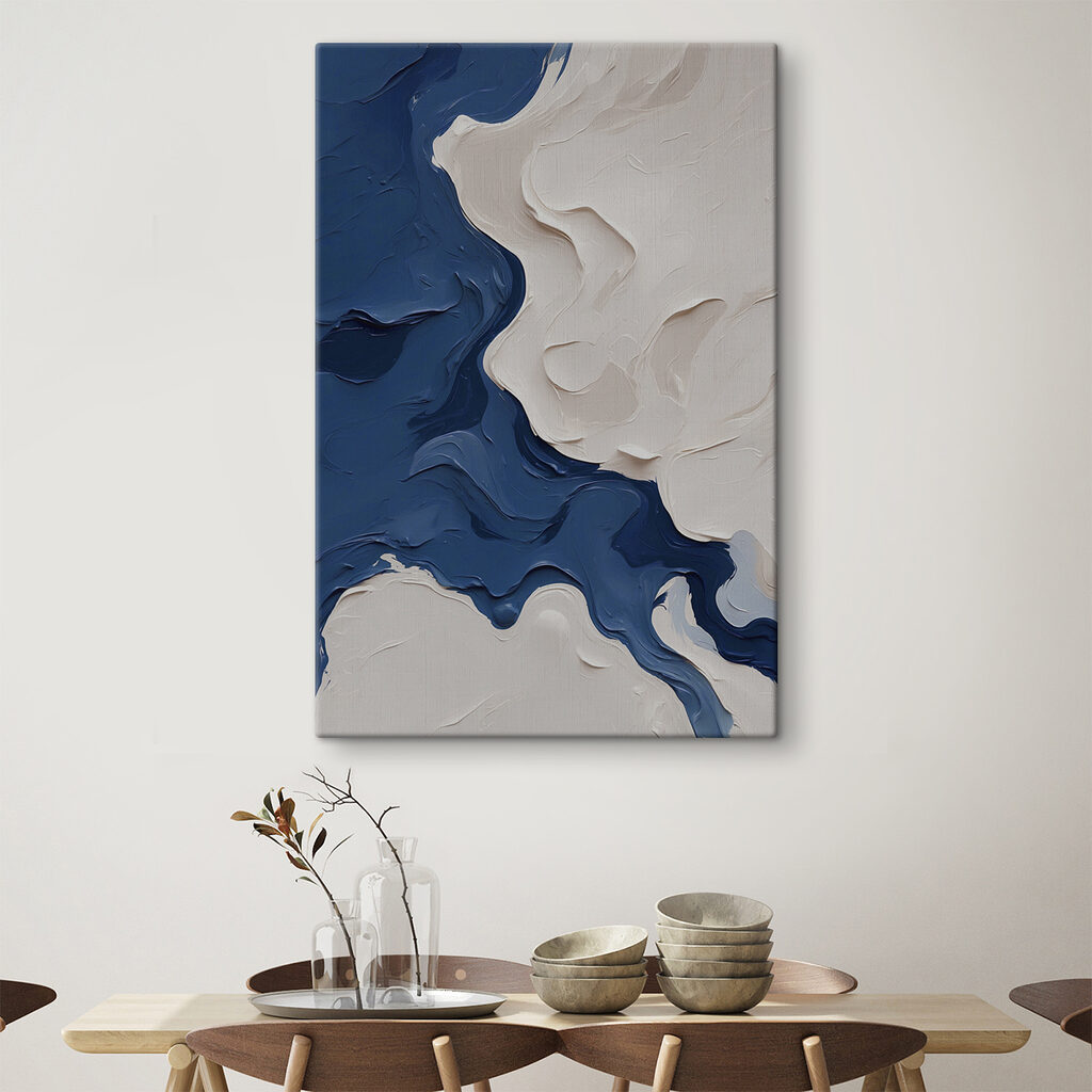Azul-escuro entre camadas brancas — interior 1