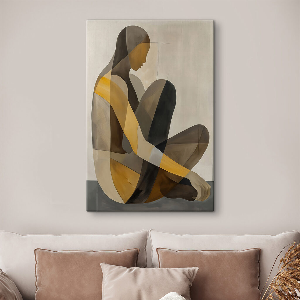 Figura sentada, tons terra — interior 1