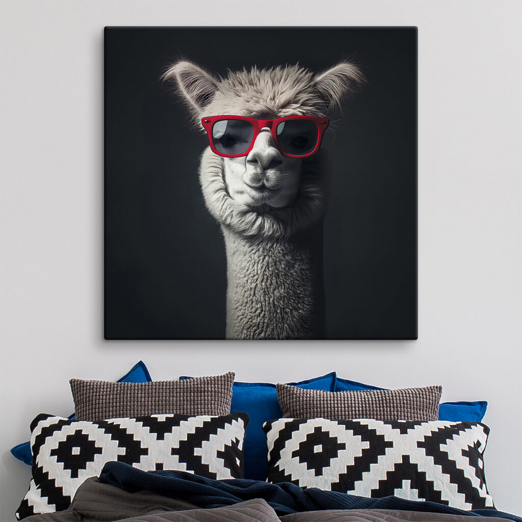 Lama com óculos vermelhos — interior 2