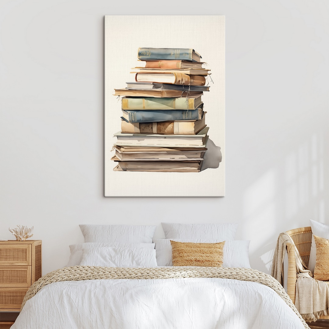 Pilha de livros antigos num interior