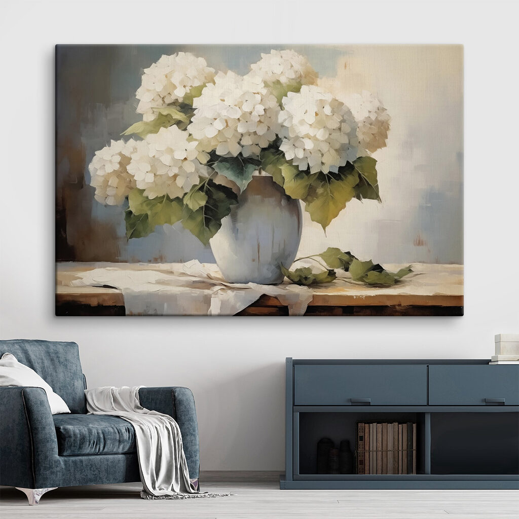 Hortênsias numa mesa clara — interior 1