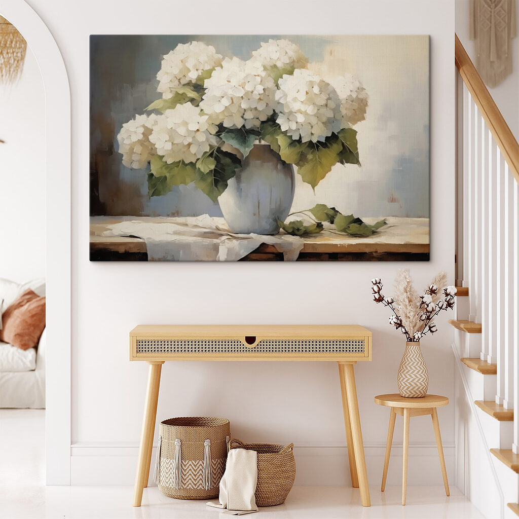 Hortênsias numa mesa clara — interior 2