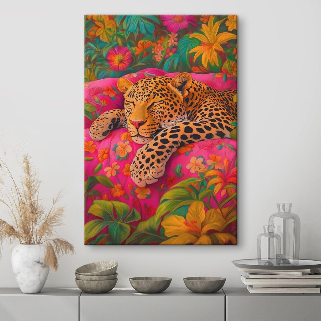 Leopardo entre flores rosa — interior 1