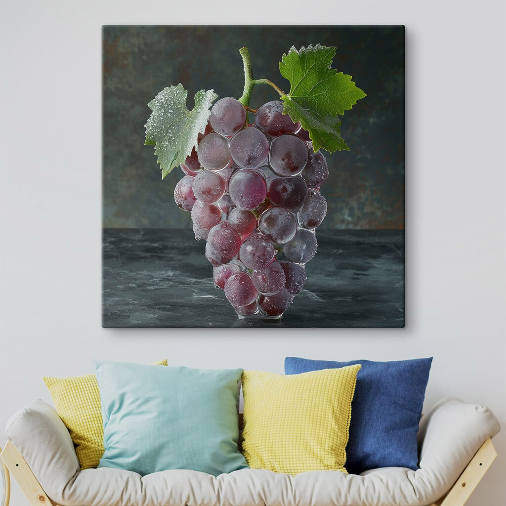 Uvas roxas na névoa — interior 1