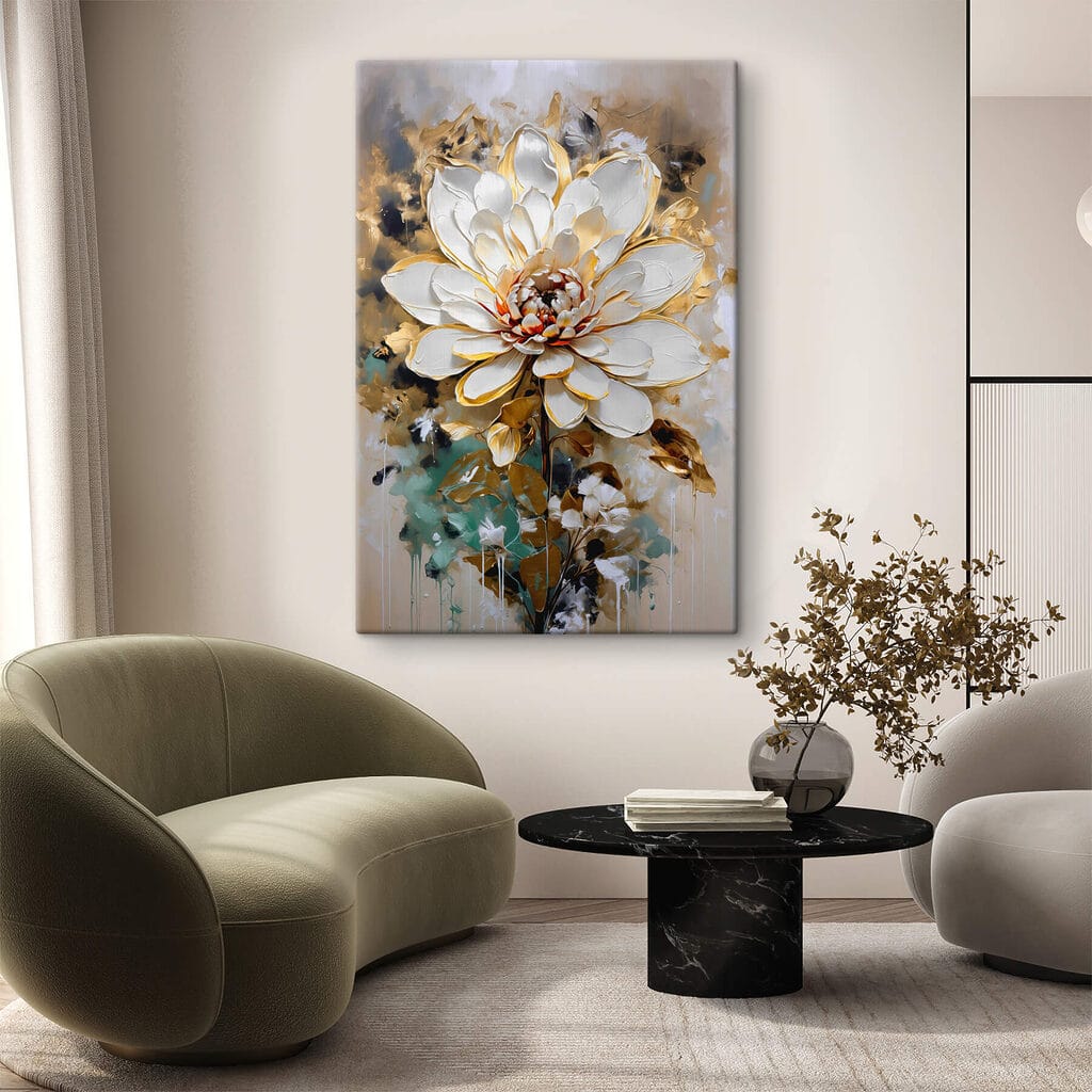 Flor entre folhas azul-esverdeadas — interior 2
