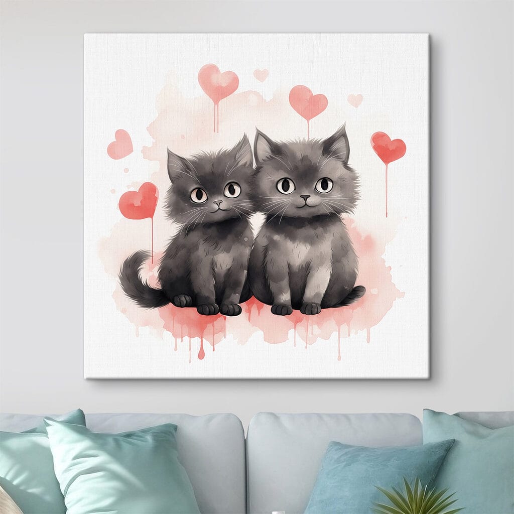 Dois gatinhos apaixonados num interior