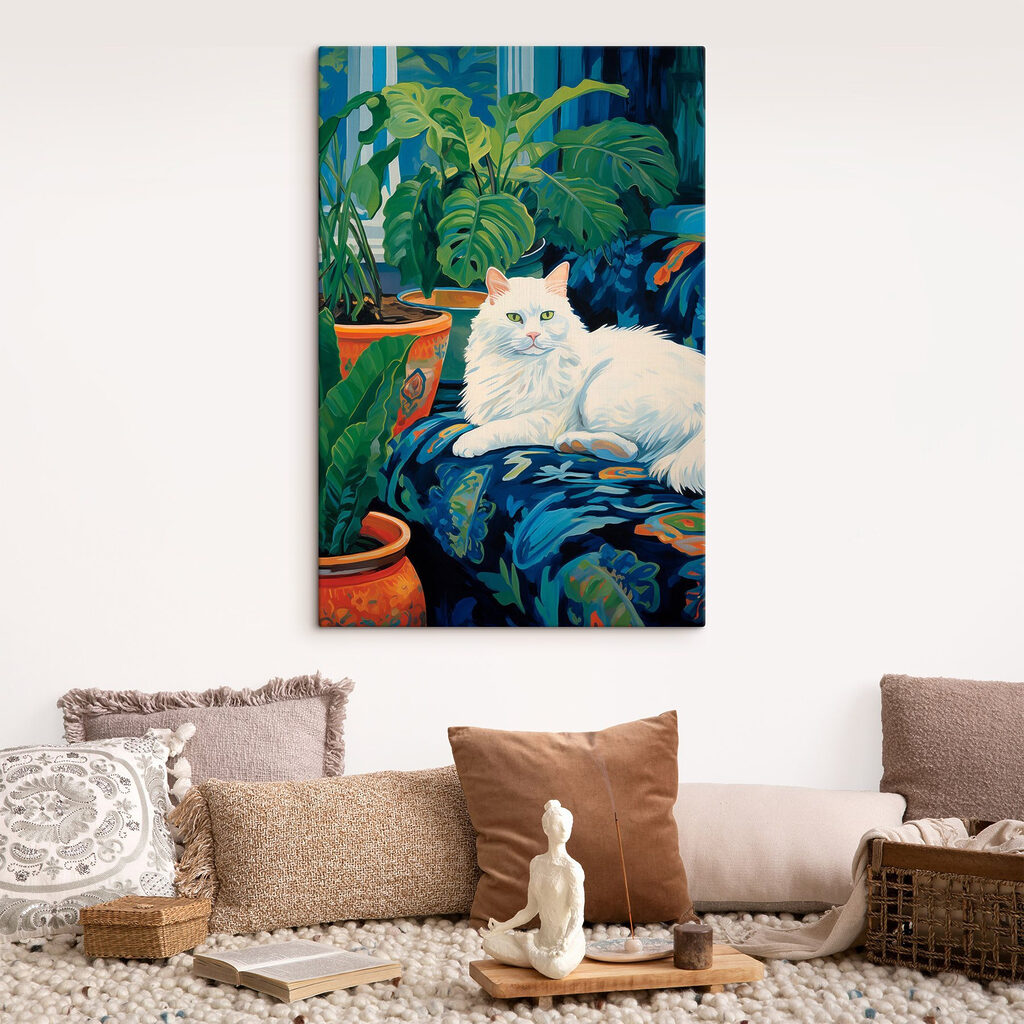 Gato branco entre plantas — interior 2