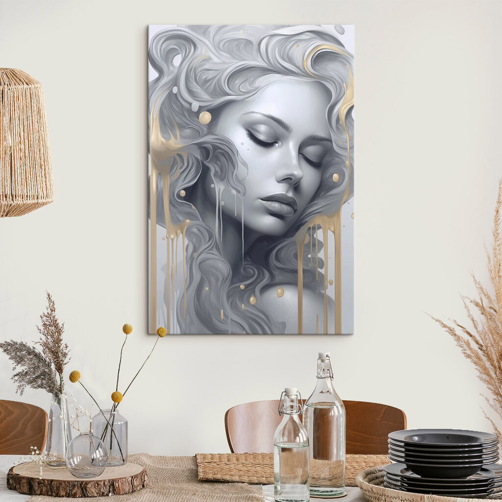 Mulher de cabelo prateado — interior 2