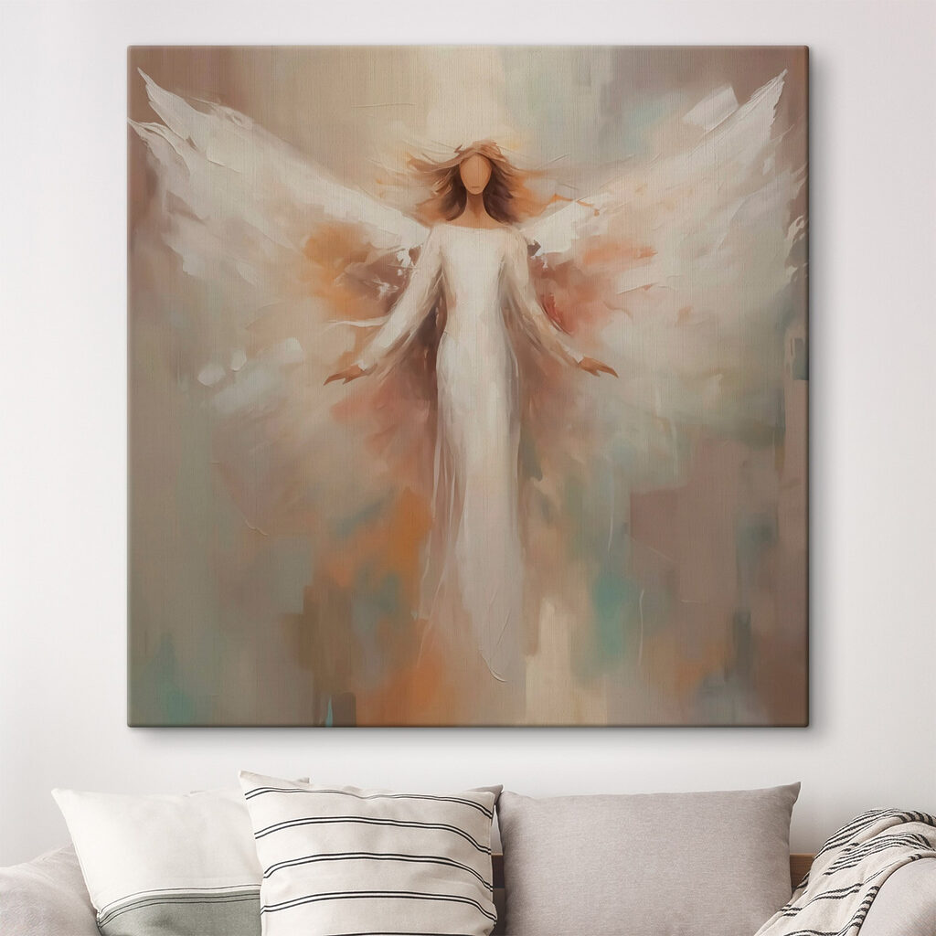 Anjo de asas brancas num interior