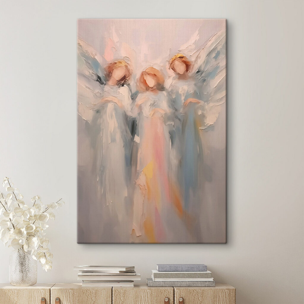 Três anjos em pastel num interior