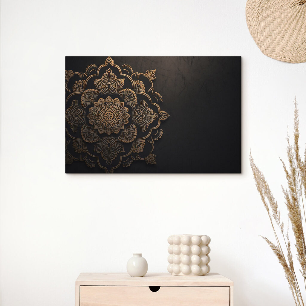 Mandala dourada sobre preto — interior 2