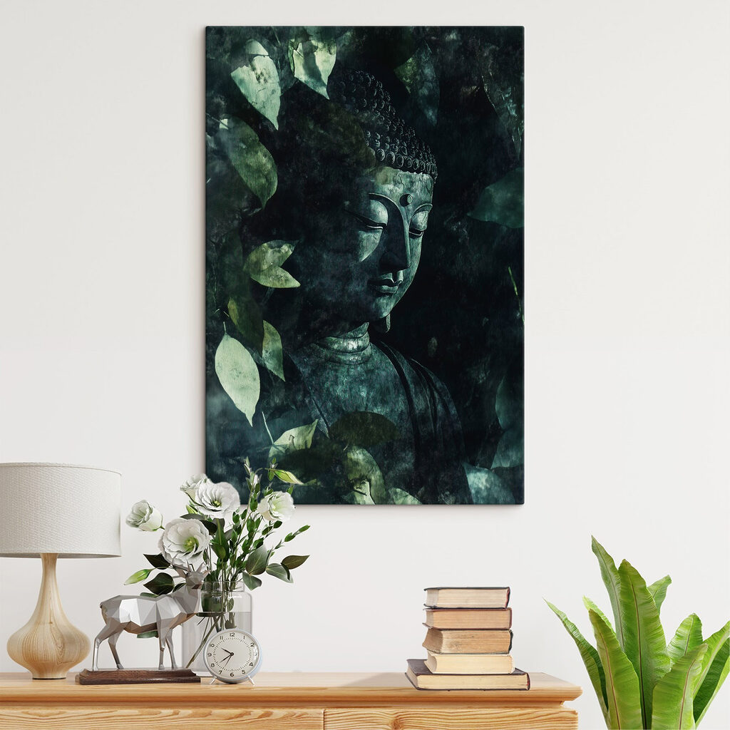 Buda entre sombras verdes — interior 1