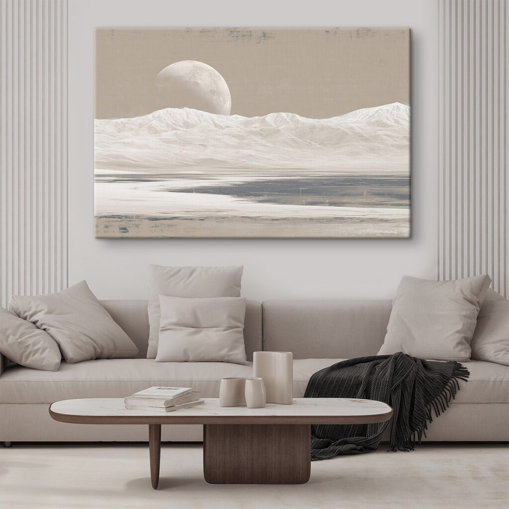 Lua sobre montanhas claras — interior 1