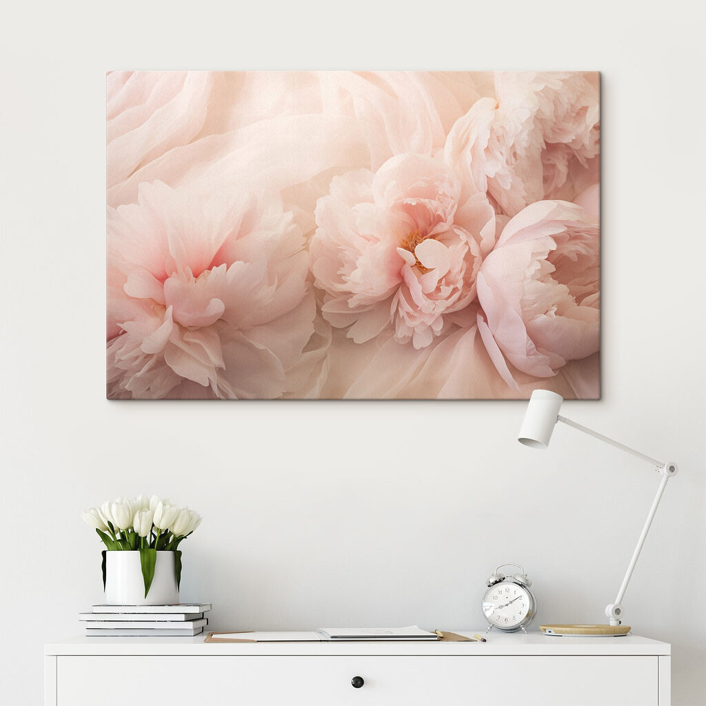 Peónias rosa entre ondas — interior 1