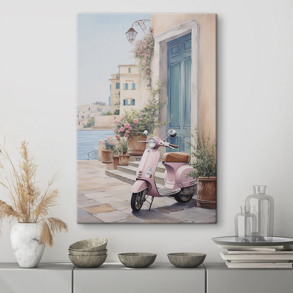 Scooter e porta azul — interior 1