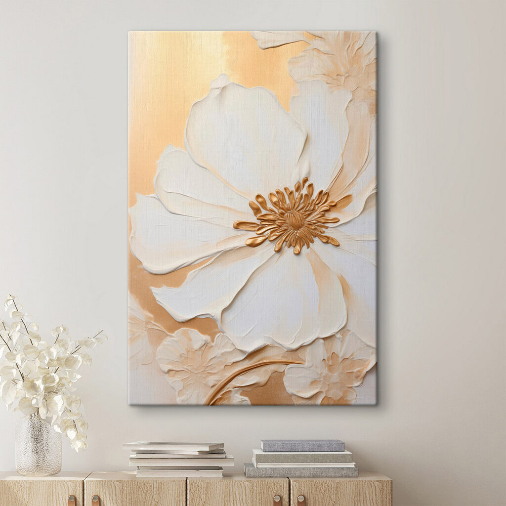 Flor branca sobre ocre — interior 2