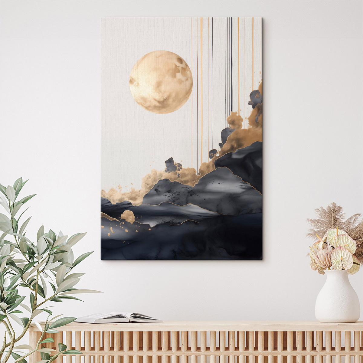 Lua cheia entre nuvens — interior 2
