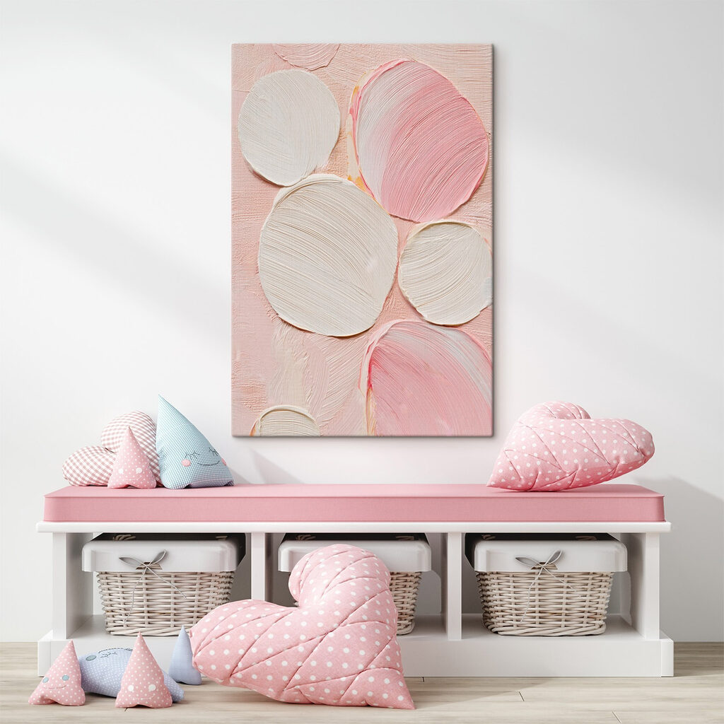 Ovais brancos sobre rosa — interior 3