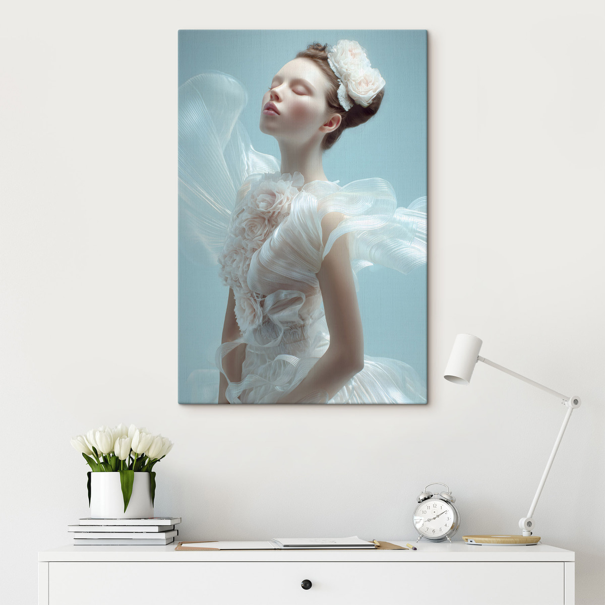 Menina de vestido branco — interior 1