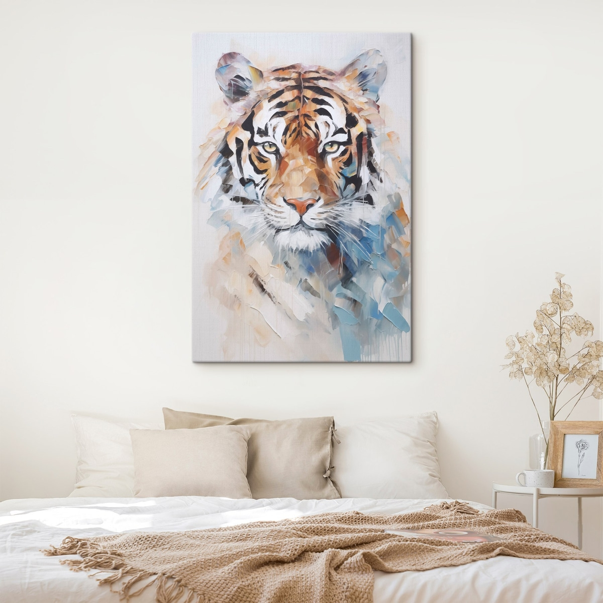 Tigre pintado num interior