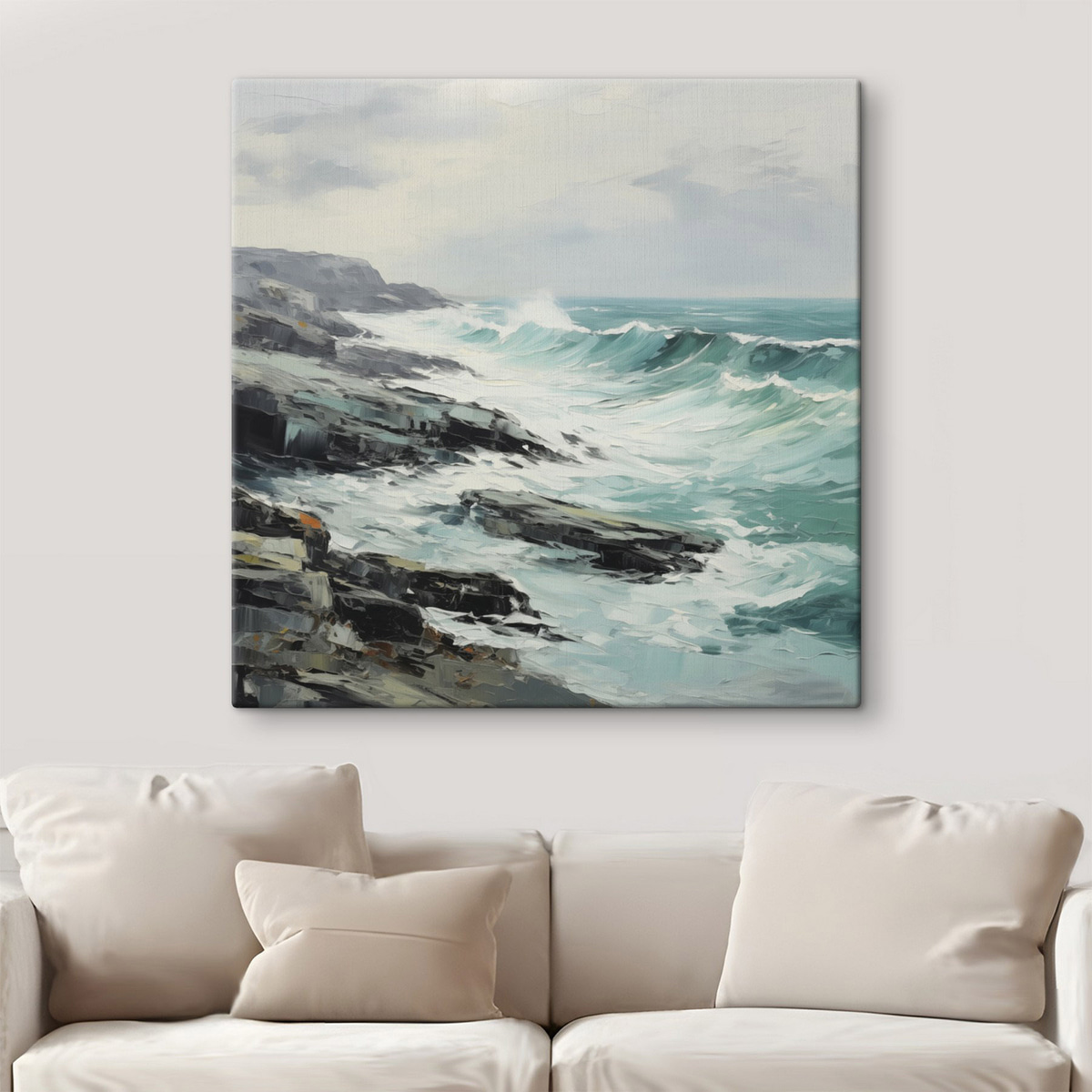 Costa rochosa com ondas num interior