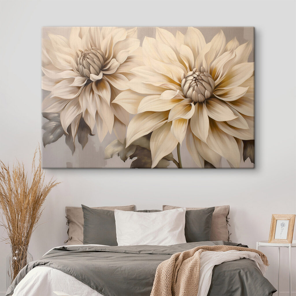 Duas flores em marfim num interior
