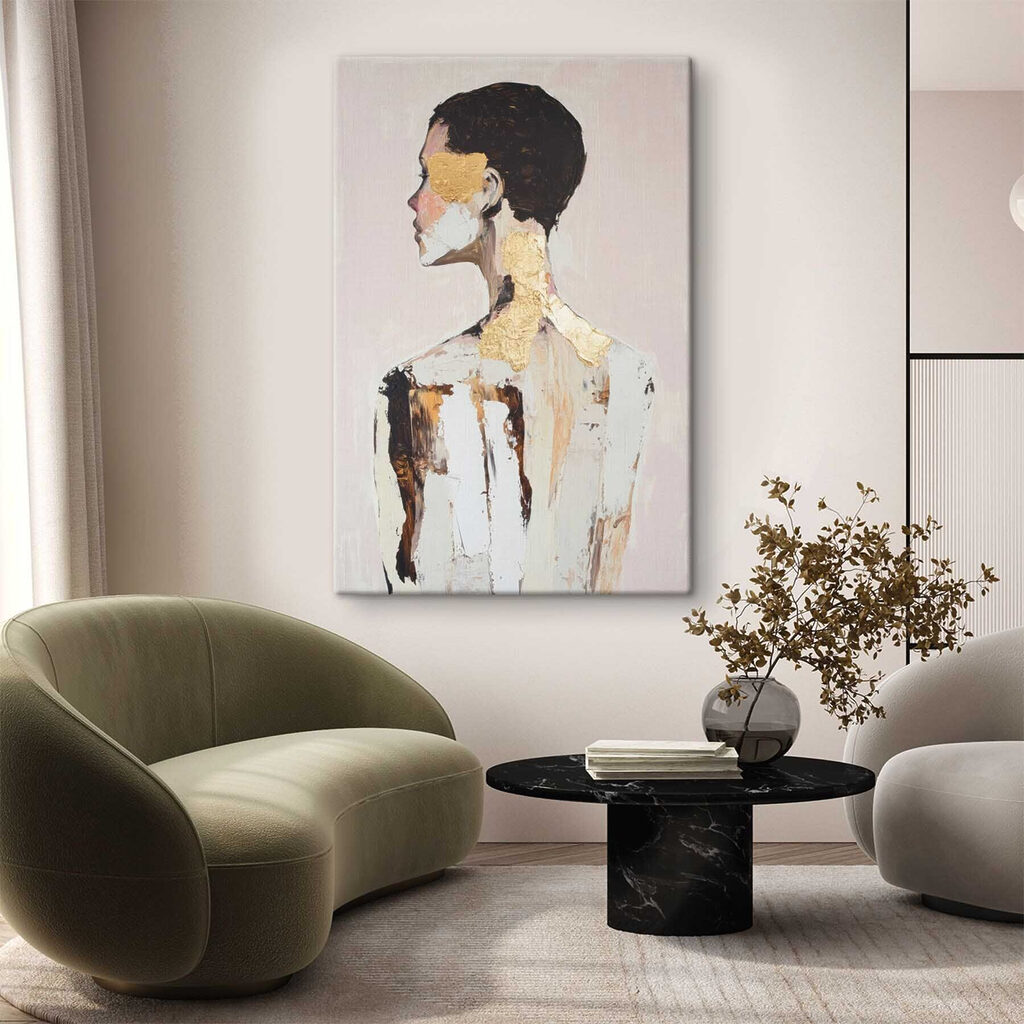 Perfil com toques dourados — interior 2