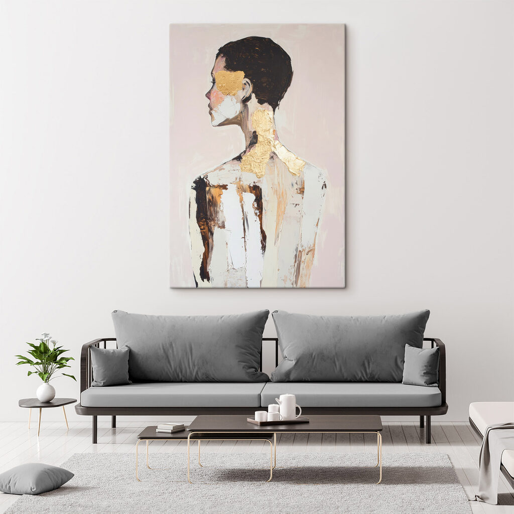 Perfil com toques dourados — interior 1