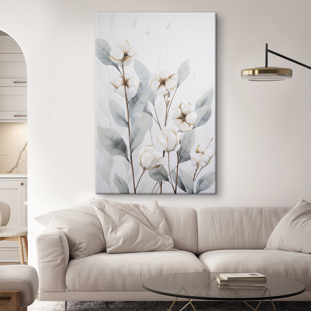 Algodão branco sobre folhagem num interior