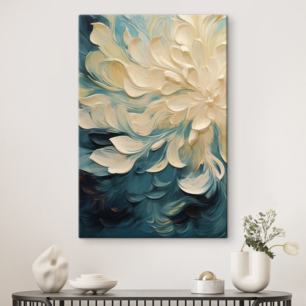 Flor creme sobre verde-mar — interior 1
