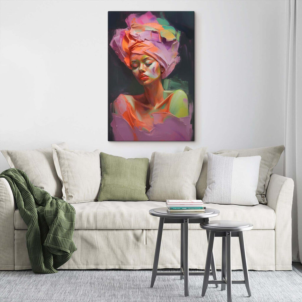 Mulher com lenço colorido — interior 3