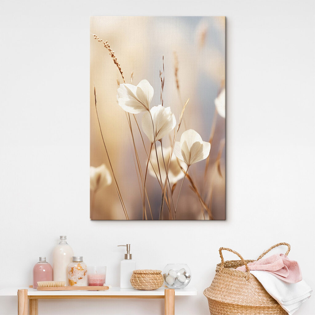 Flores claras ao entardecer — interior 1