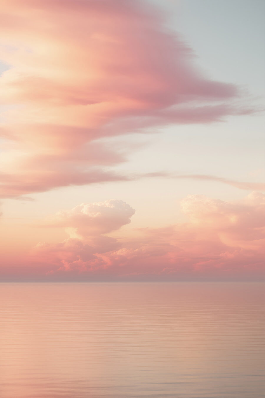 Nuvens rosadas no mar — design completo