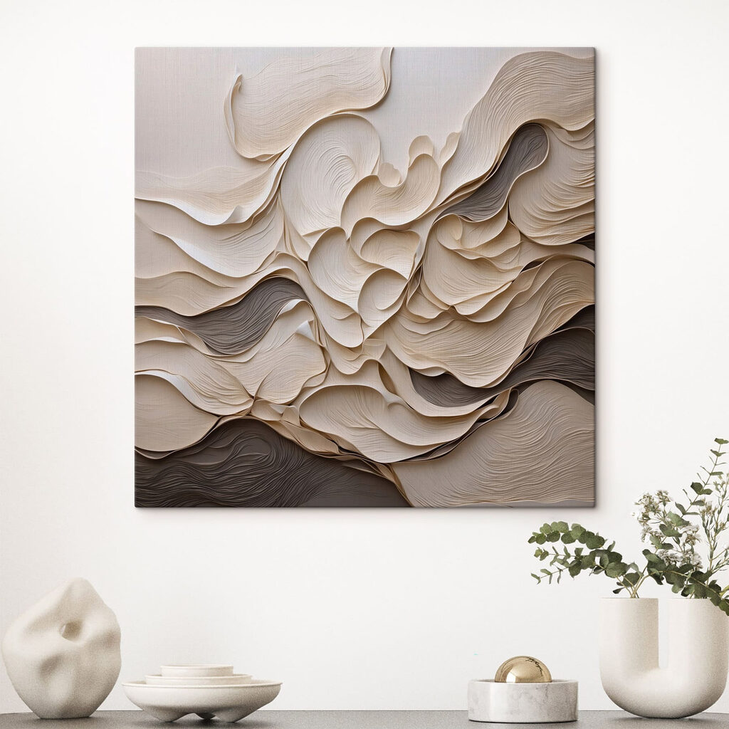 Camadas creme sobre escuro — interior 1