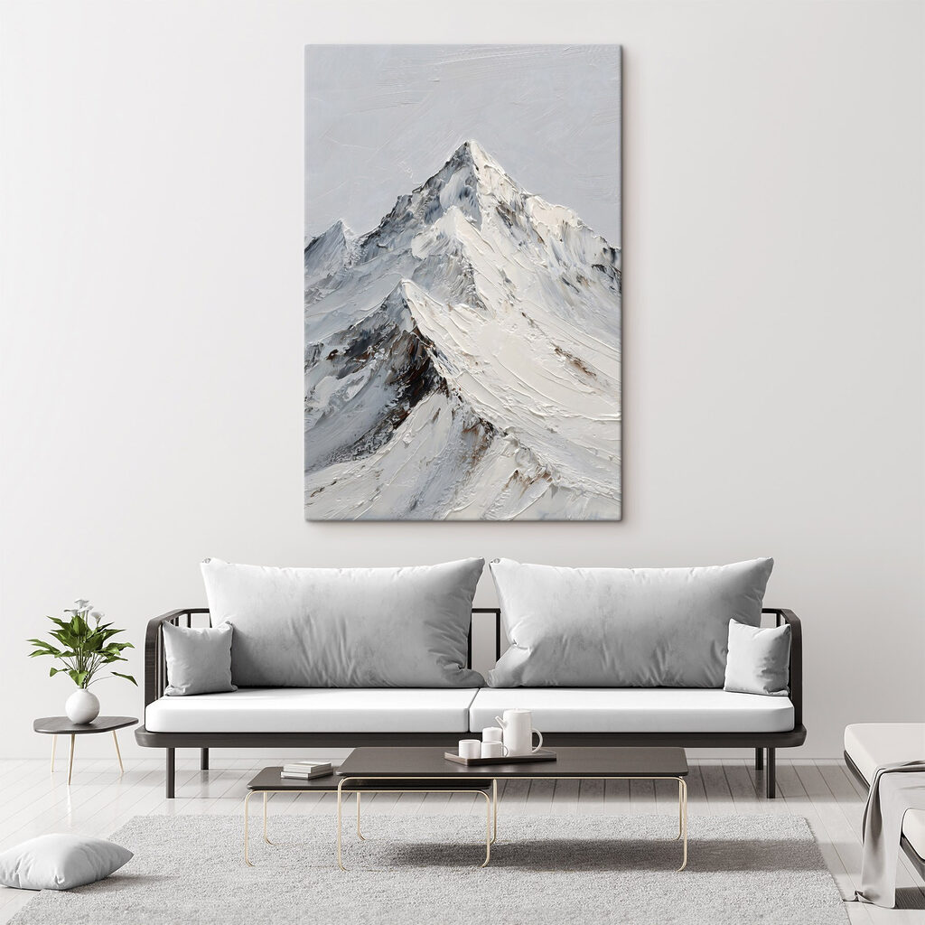 Montanha nevada em cinzento — interior 2