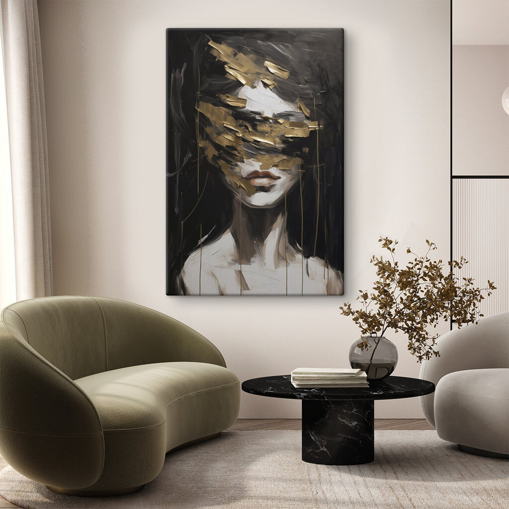 Mulher sobre fundo negro — interior 1