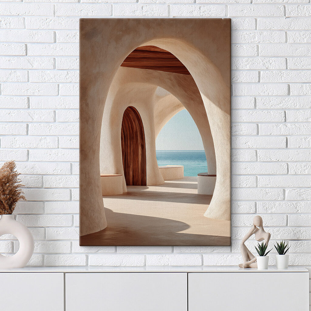 Mar através de arcos num interior